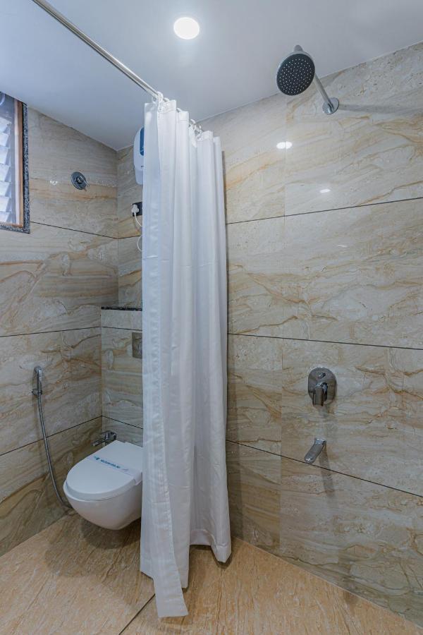 Hotel The Grand Heaven Gandhinagar Esterno foto