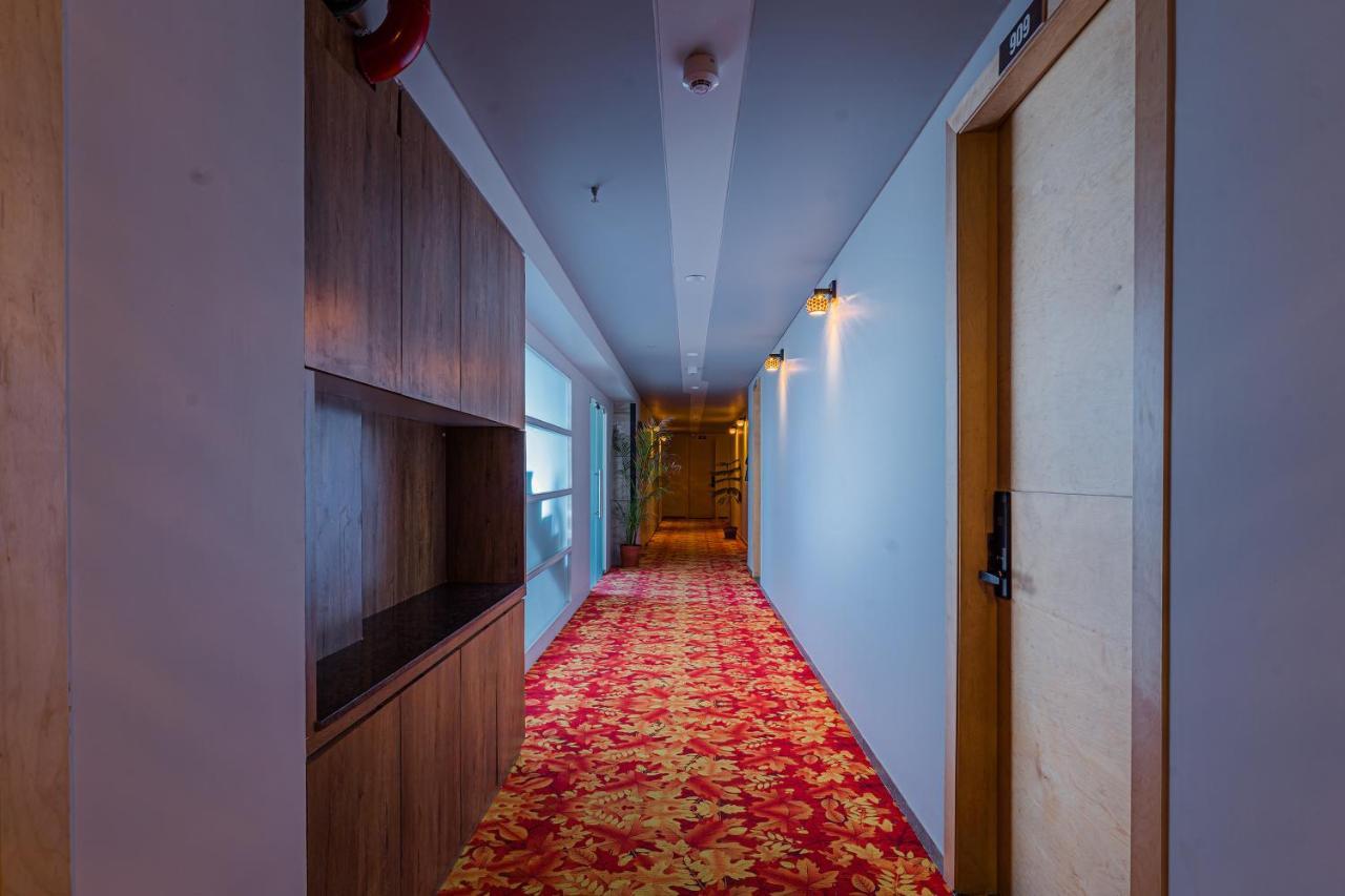 Hotel The Grand Heaven Gandhinagar Esterno foto