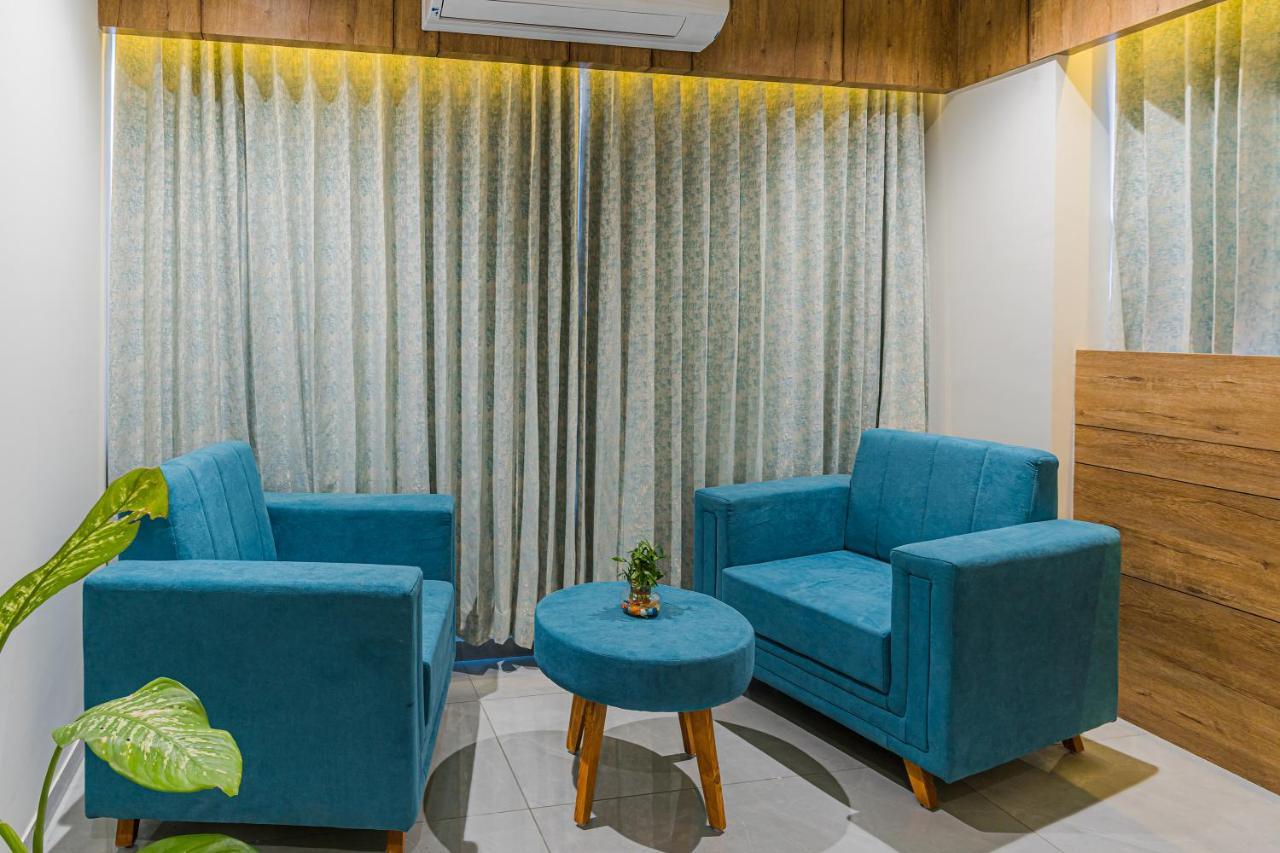 Hotel The Grand Heaven Gandhinagar Esterno foto